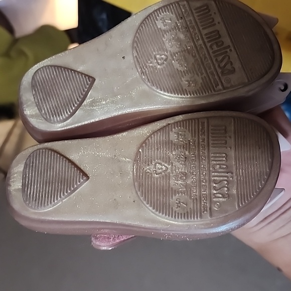 Mini Melissa - Picture 3 of 3